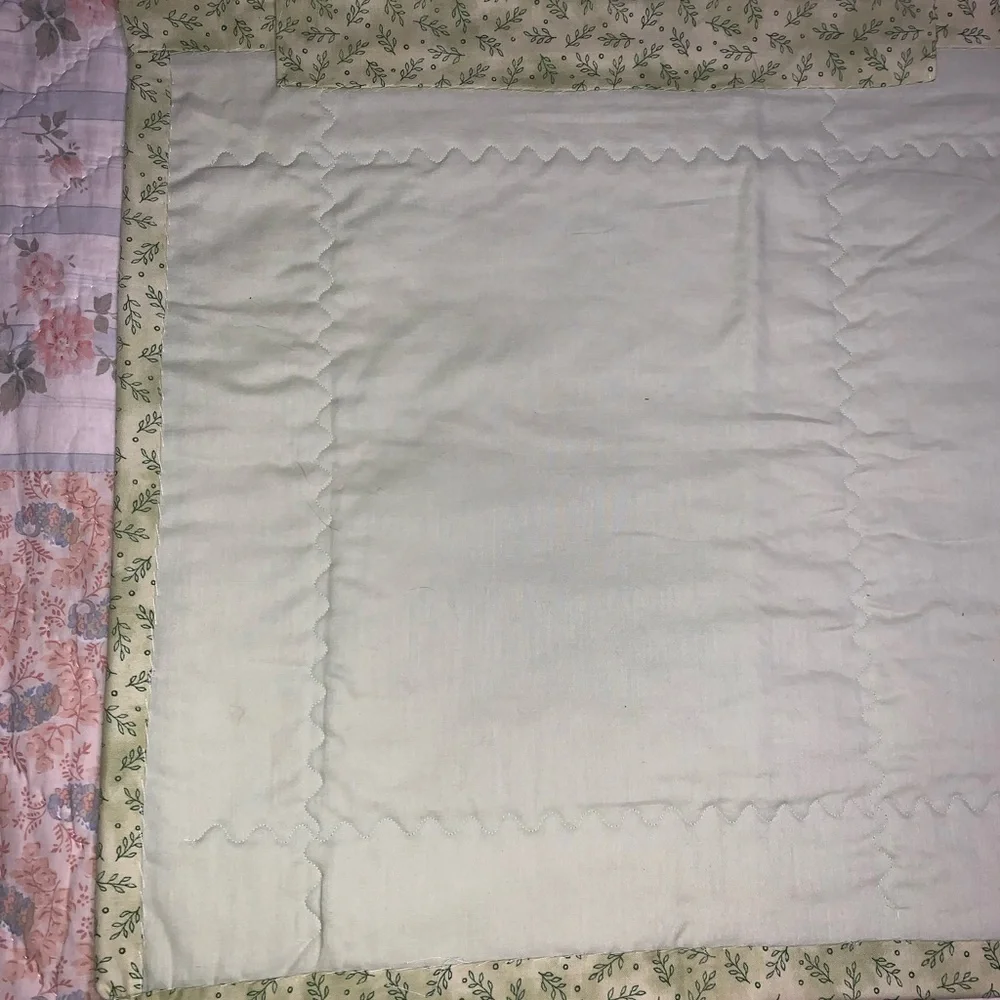 Handmade quilt quilted fall autumn leaves leaf table runner country NEW (Q162)